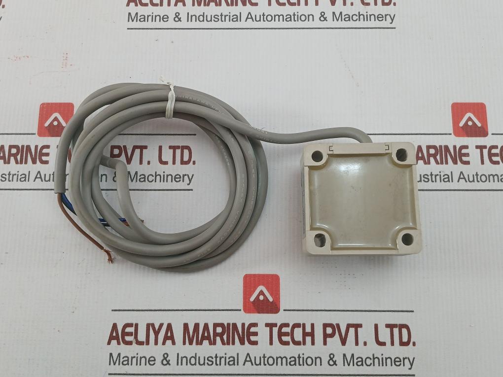 Fuji Electric Proximity Switch 10-30Vdc Pe-b30Db/147