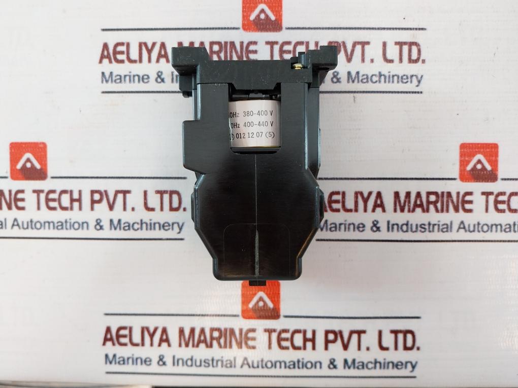 Fuji Electric Src50-2U/X (4A2B) Auxiliary Relay 380-440V 50/60Hz