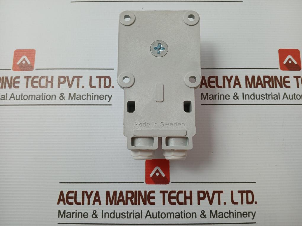 GPT-650-N-Elomek-24Vdc-1W-40Ma-Electromagnetic-Door-Holder-209974-7