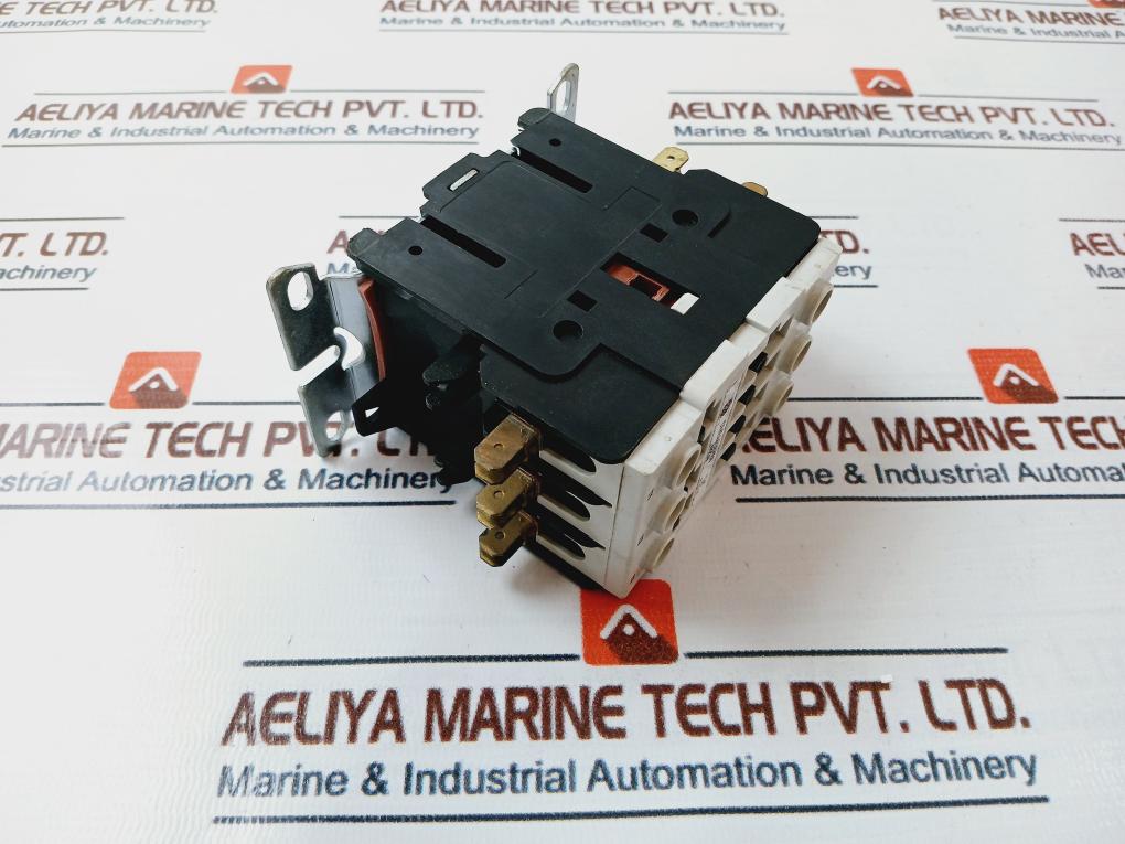 Ge Cr453Ad3Hbb Contactor 3 Pole 50/60Hz