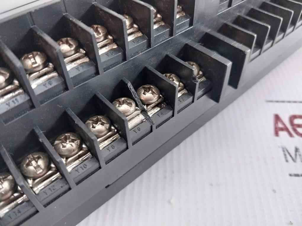 Ge Fanuc Ic670chs101a I/o Base Barrier Style Terminal 3000ohm