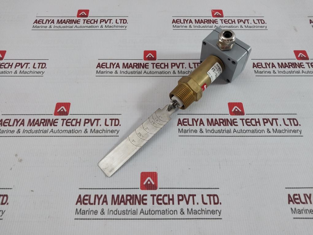 Gems Sensors 020-3497 Paddle Flow Switch For Cooling Water 250Vac/Dc 0.5A 20Va