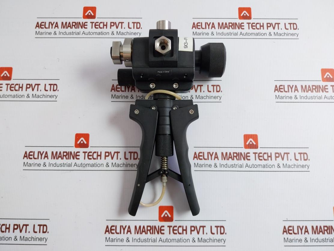 Portable Hydraulic Pressure Calibrator Kit 1000 Bar Dpi 104-is General Electric