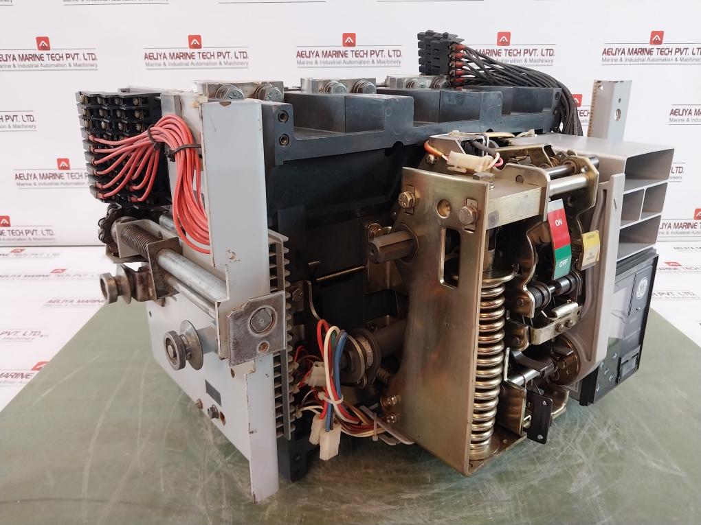 General Electric Shd20B220 3-pole Power Break Ii Circuit Breaker 10054602P1-b