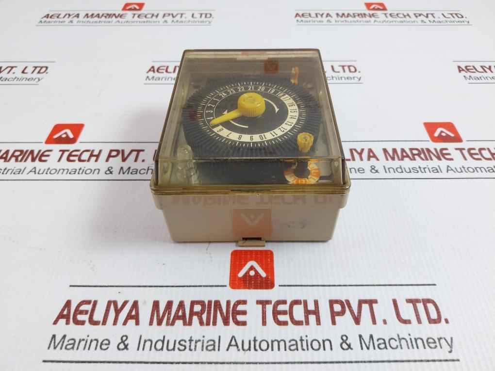 H2E-d Omron Timer Switch 100/110Vac 50/60Hz