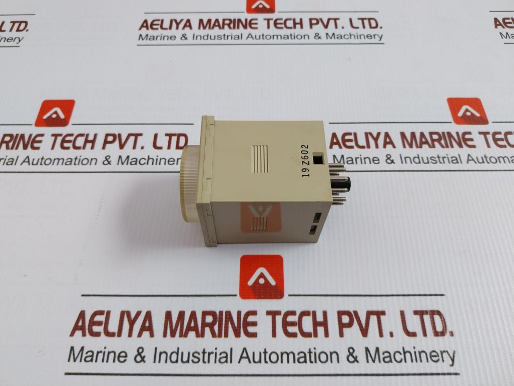 H3Cr-a Omron Multifunction Time Delay Relay 0-30Sec 100-240Vac