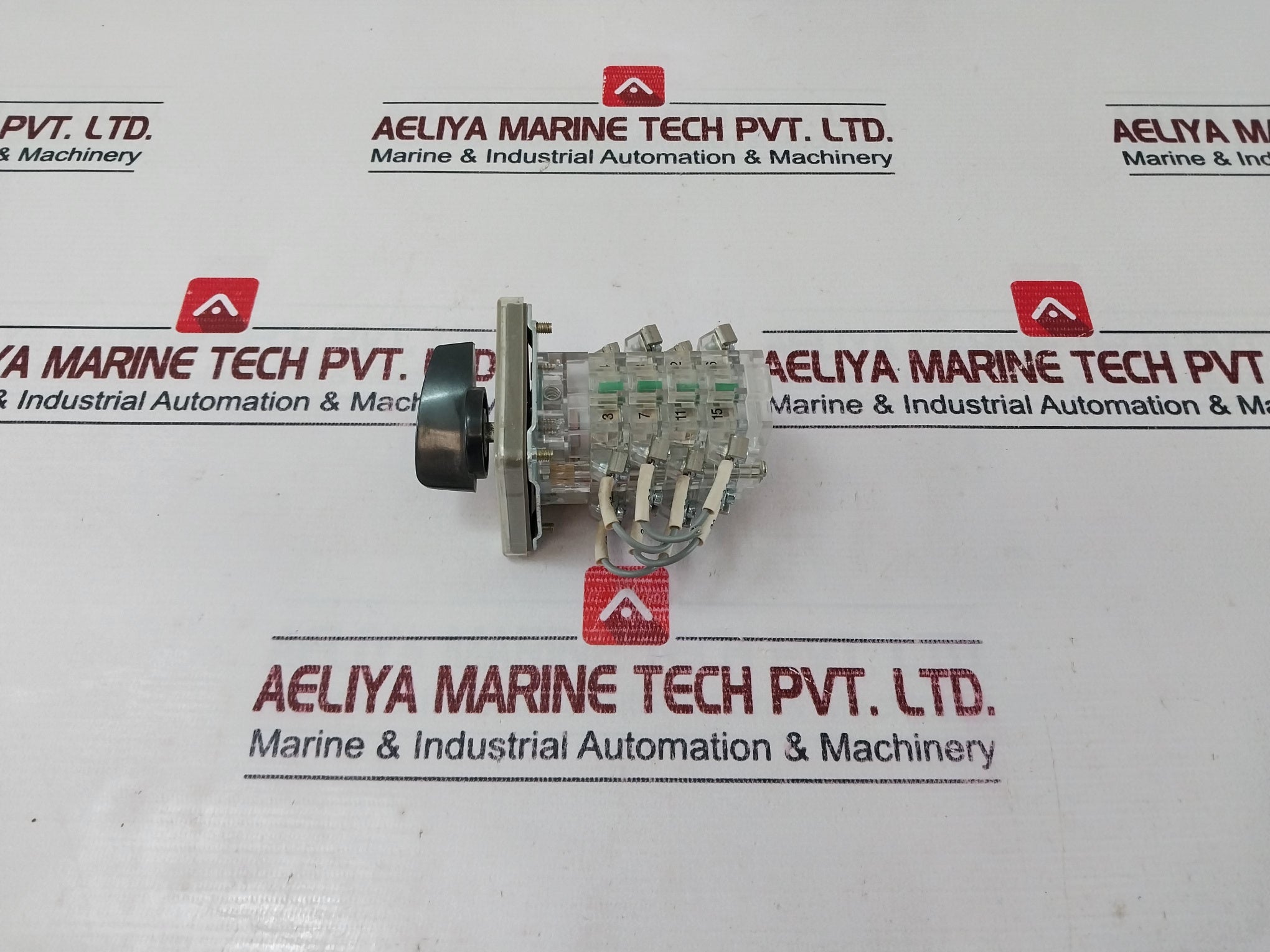 Hanyoung Nux Hy-sq5-s-h-2402 Cam Switch 10A 250Vac