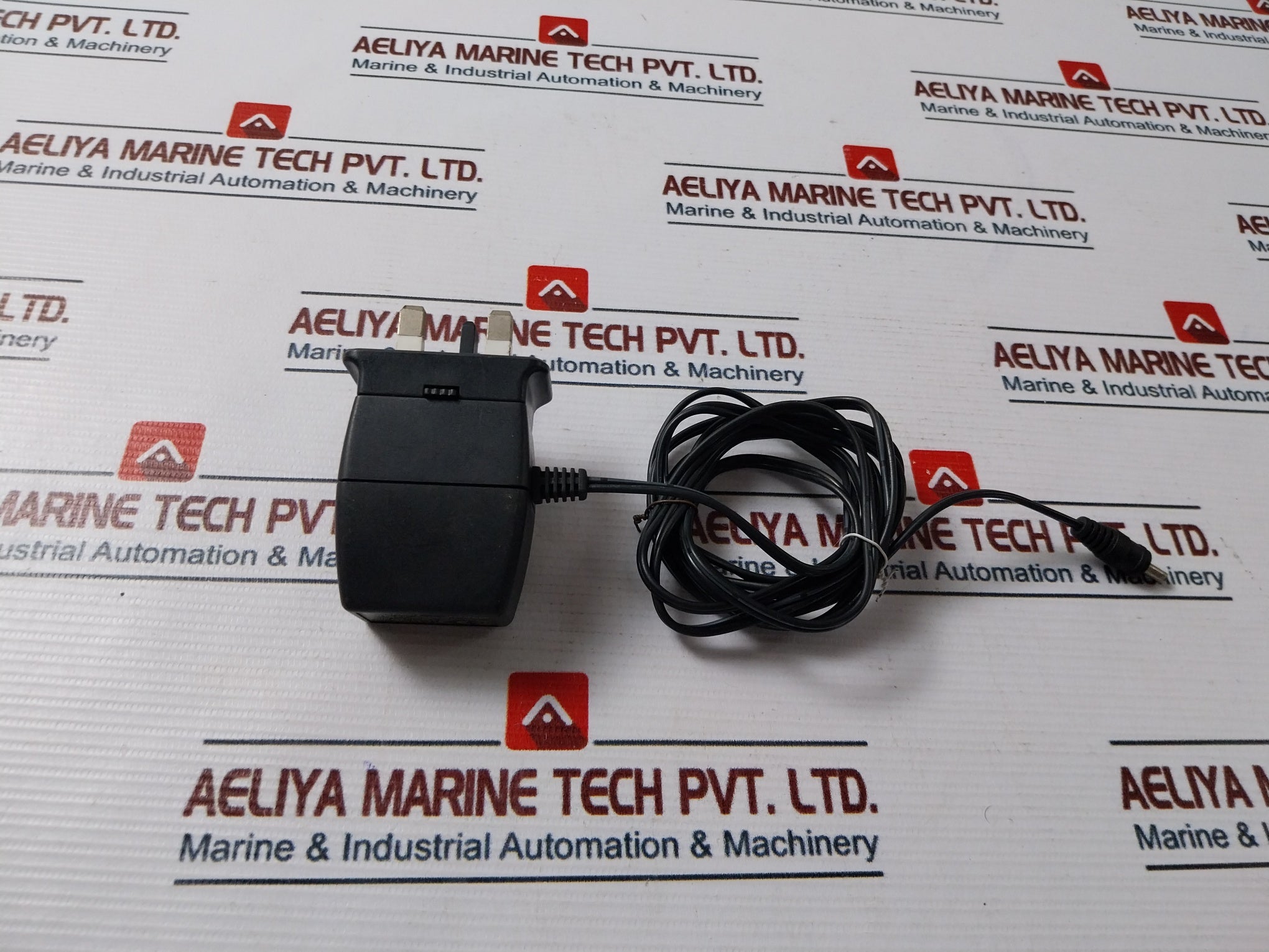 Helms-man Scp0550600P Ac/Dc Adaptor 100-240V~ 50-60Hz 300Ma
