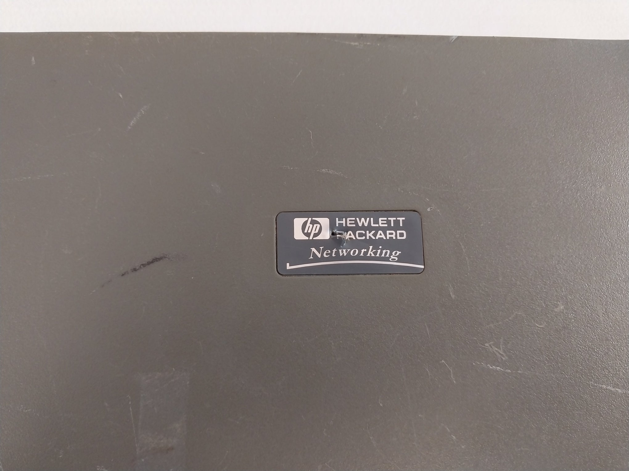 Hewlett Packard J4090-80011 10 Base-t Hub 8-port Ethernet Hub Hp J4090A