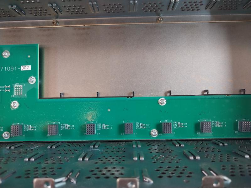 Honeywell 900R12R-0200 Controledge Hc900 12-slot I/O Rack Module 50071090-002