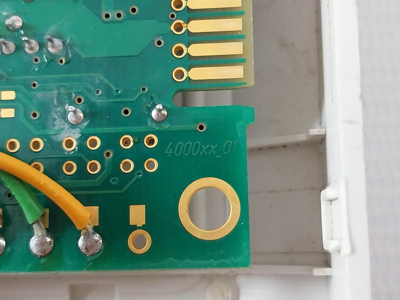 Honeywell C7232A1008 Co2 Sensor /Controller With Display &; Relay 0–2000 Ppm 