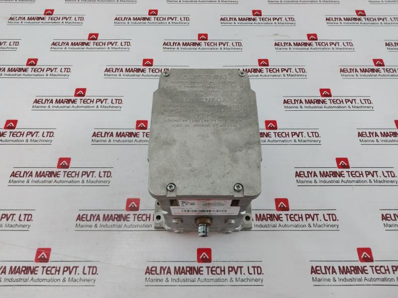 Honeywell M7284A1004 Modutrol Iv Motor Rev G 15 Va 120V 50/60Hz Series 72