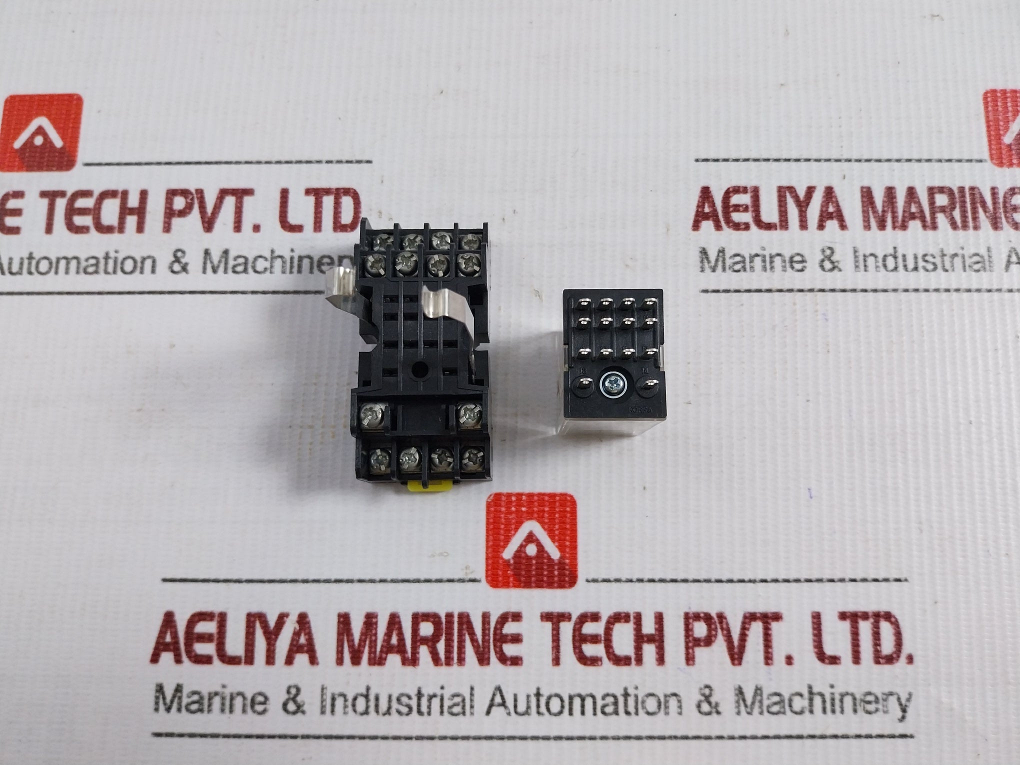 General-purpose Plug-in Power Relay 200 Vac 50/60Hz Honeywell Szr-my4-n1