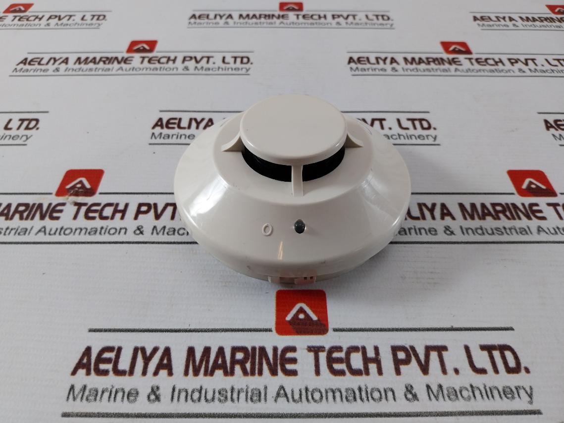 Honeywell Tc806B1076 Point Smoke Detector Hp-195365