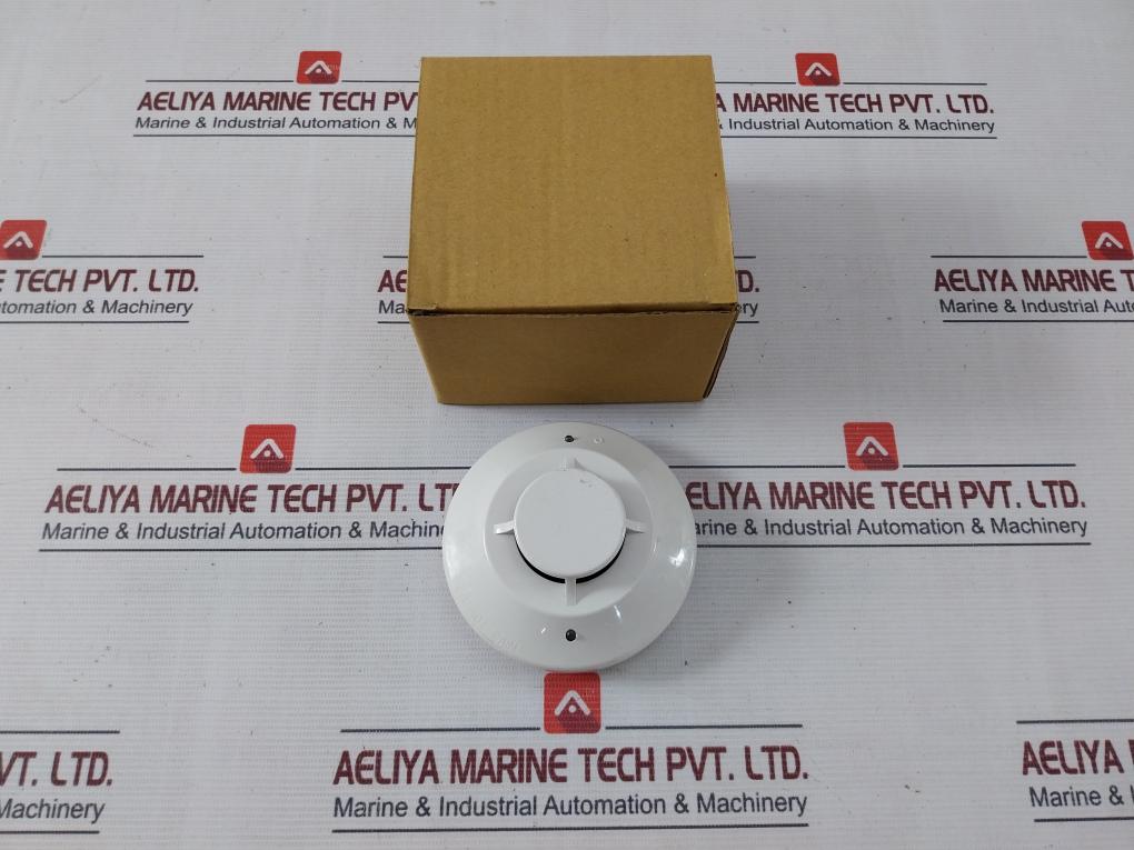 Honeywell Tc806B1076 Smoke Detector 120F Hp-130211 6124B