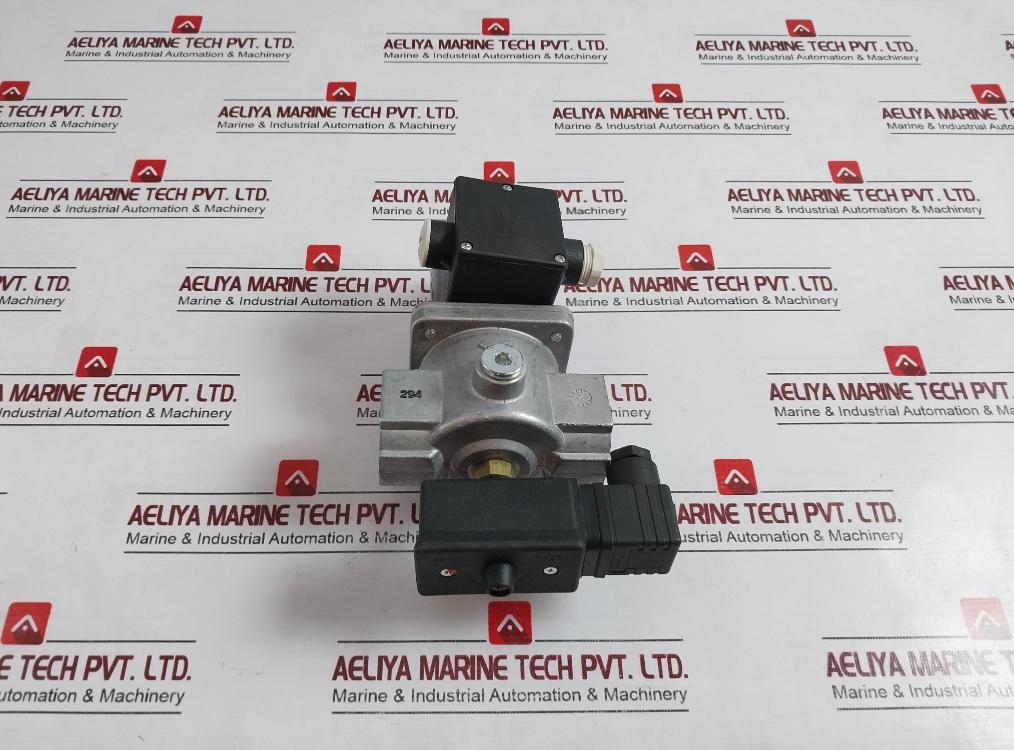 HONEYWELL VE4025S2035 VE4000 Series Gas Valve 220-240VAC 50/60 Hz 16W IP54