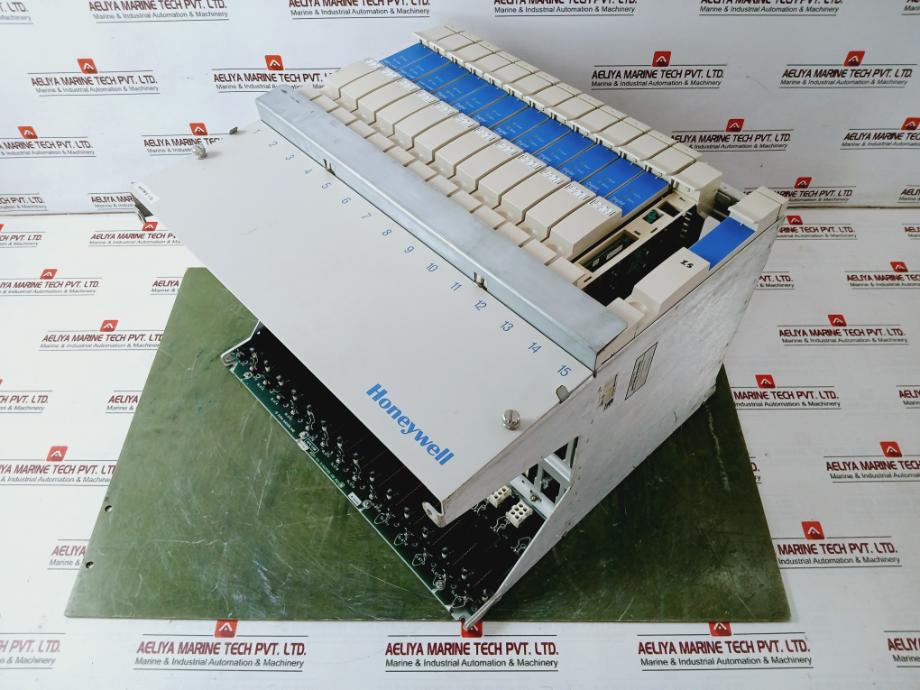 Honeywell 51402599-100 Input Output Rack Module 51304362-100 51304487-100 Rev: B