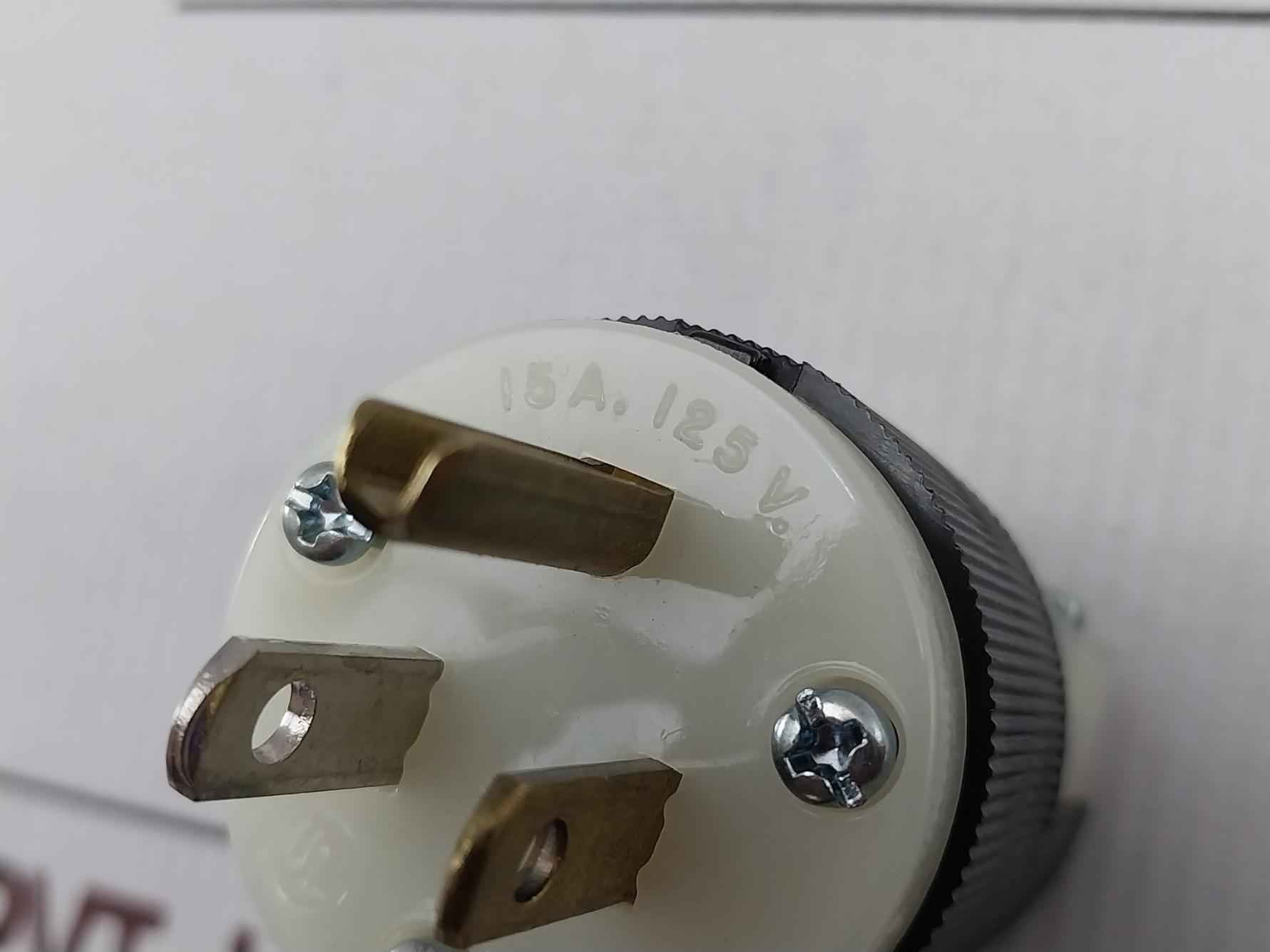 Hubbell Hbl5266C Vari-size Cord Grip Plug Insulgrip 2 Pole 3 Wire Grounding