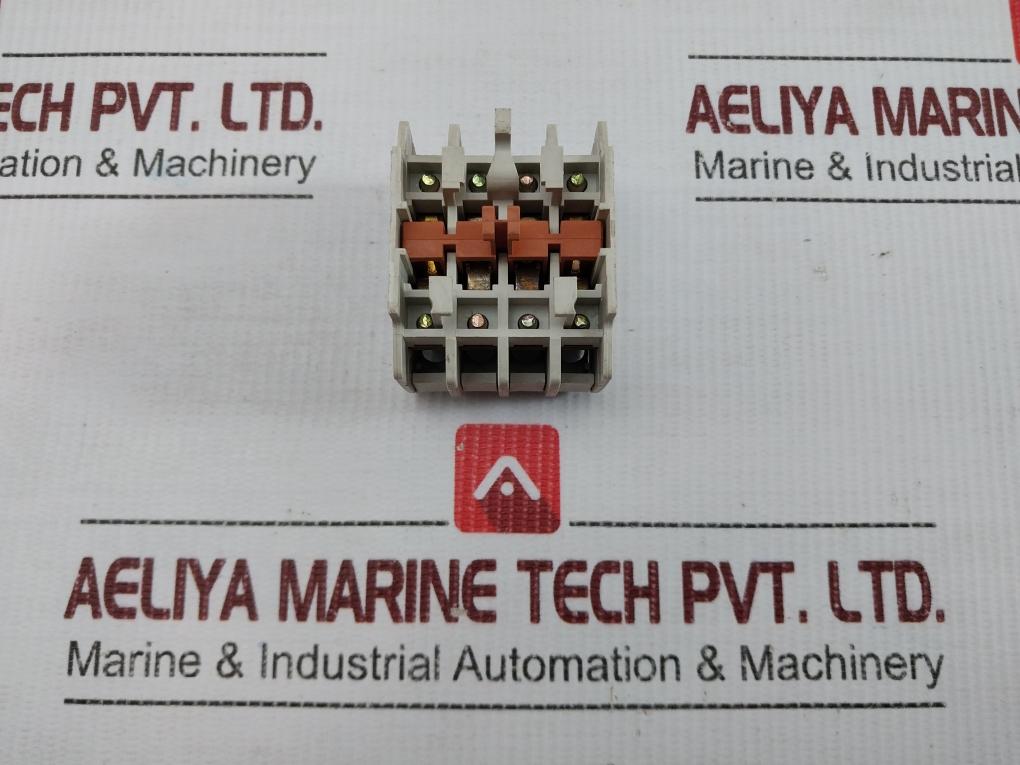 Hyundai 4-pole Auxiliary Contact Block 690V Ac Hiab 22
