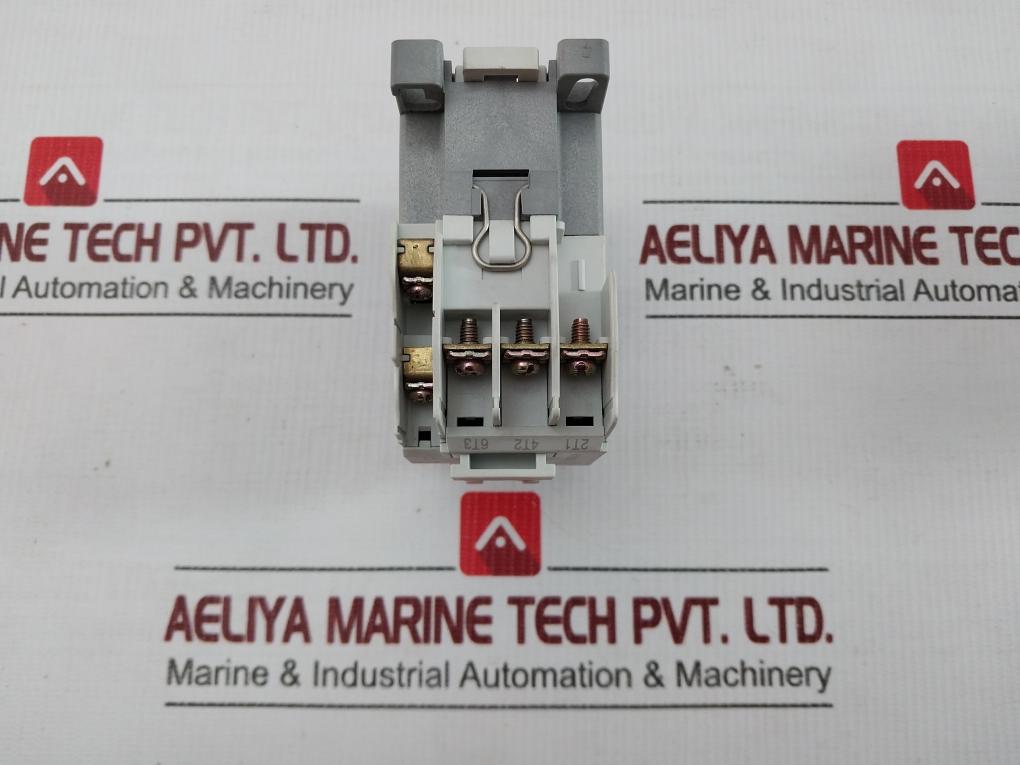 Hyundai Ac Magnetic Contactor 750V/25A Himc 18