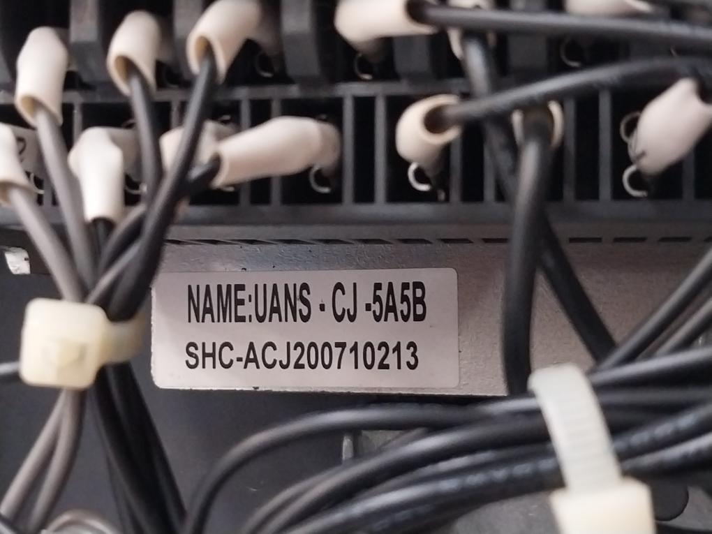 Hyundai Hgn25b3b Air Circuit Breaker 3 Pole 2500a 50/60hz 12kv 1000v