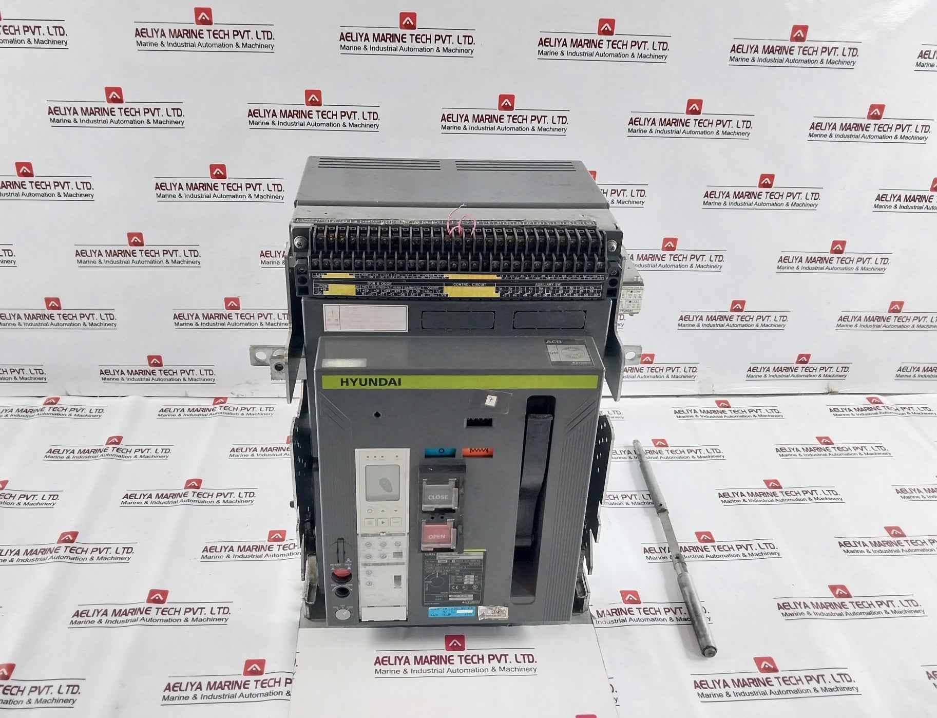 Hyundai Uan16A3B M1C1S168J 3-pole Air Circuit Breaker Afagamaqaxv4