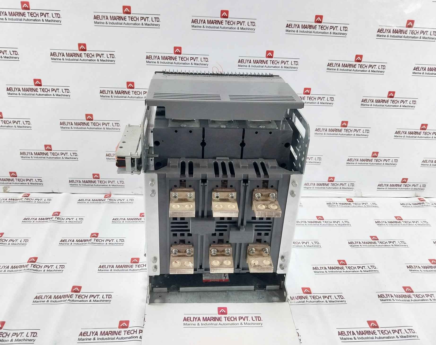 Hyundai Uan16A3B M1C1S168J 3-pole Air Circuit Breaker Afagamaqaxv4