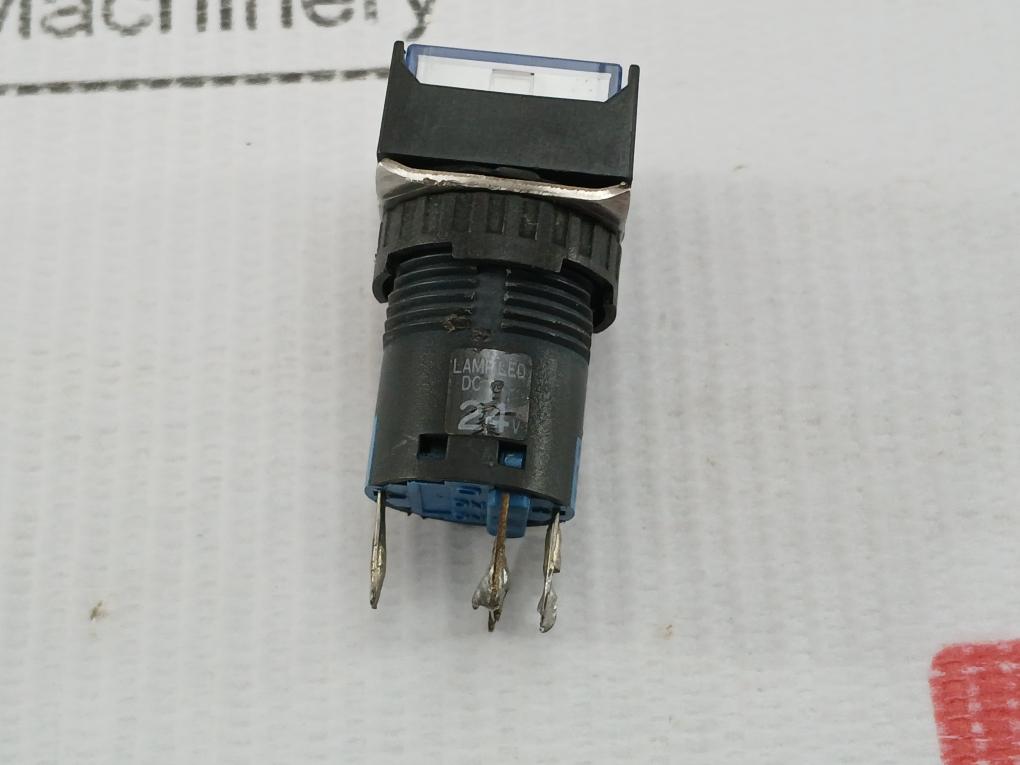 Idec-Ac250V-0-5A-Illuminated-Push-Button-Switch-Al6-m-Lot-Of-2X-209237-9