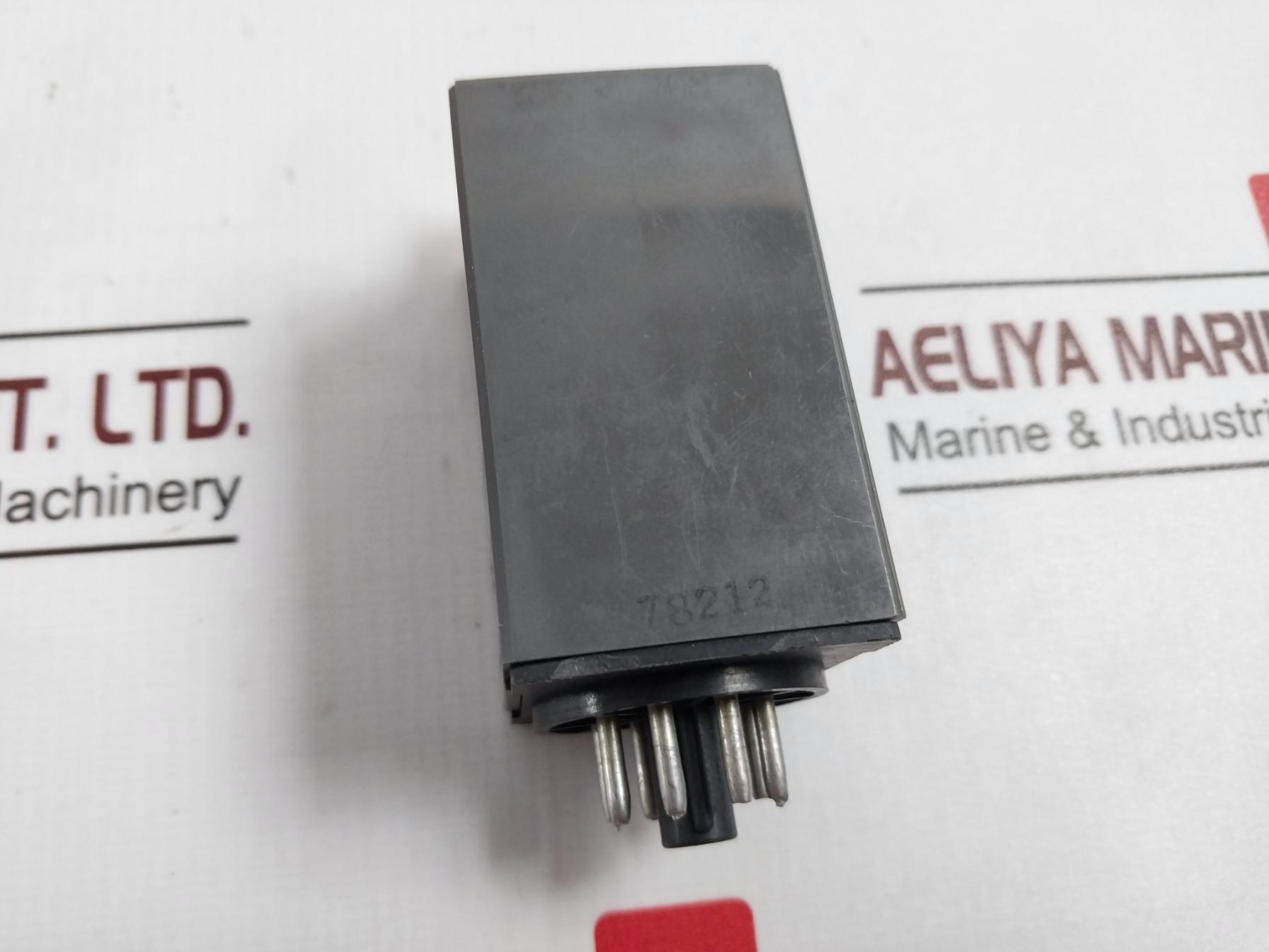Idec Gt3A-1Af20 Electronic Timer 100-240Vac 10H 5A 120Vac/30Vdc