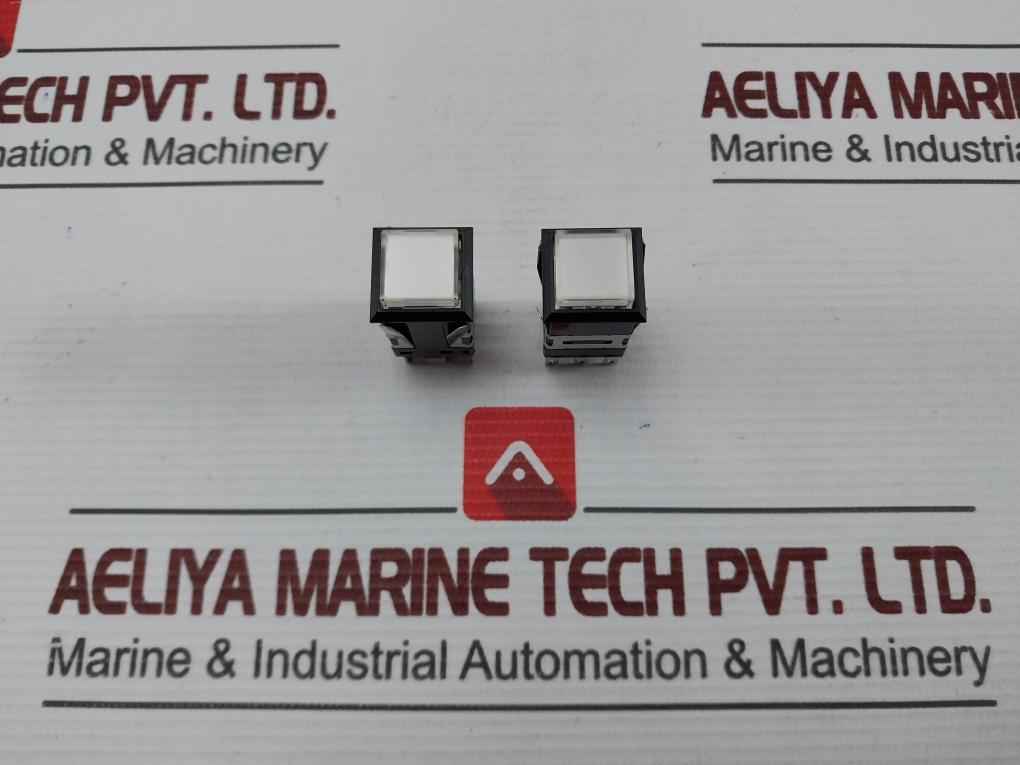 Idec Ma2L-m614W Push Button Switch With Indicator Lamp