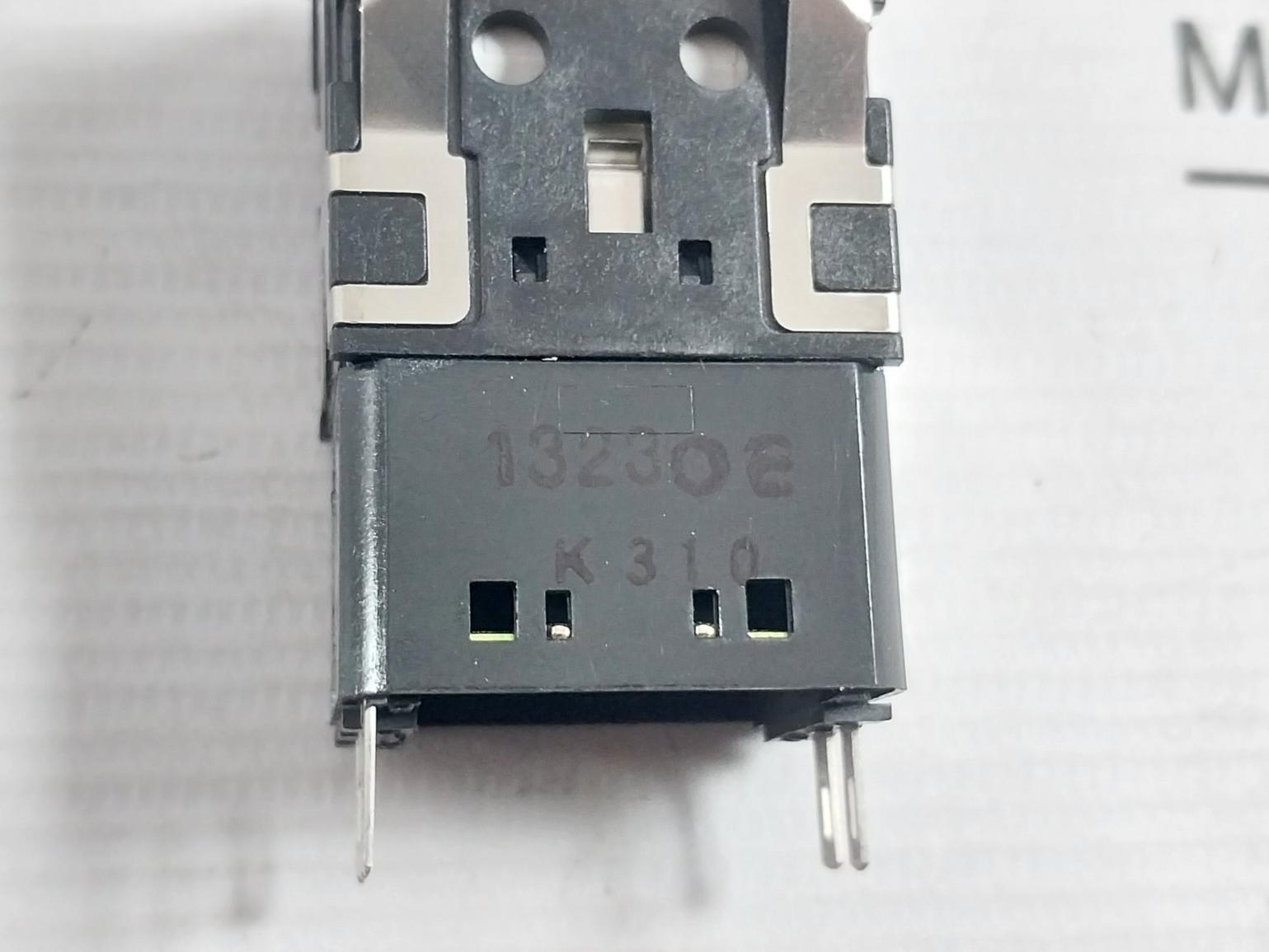 Idec Mcm23H-p00 Push-button Switch