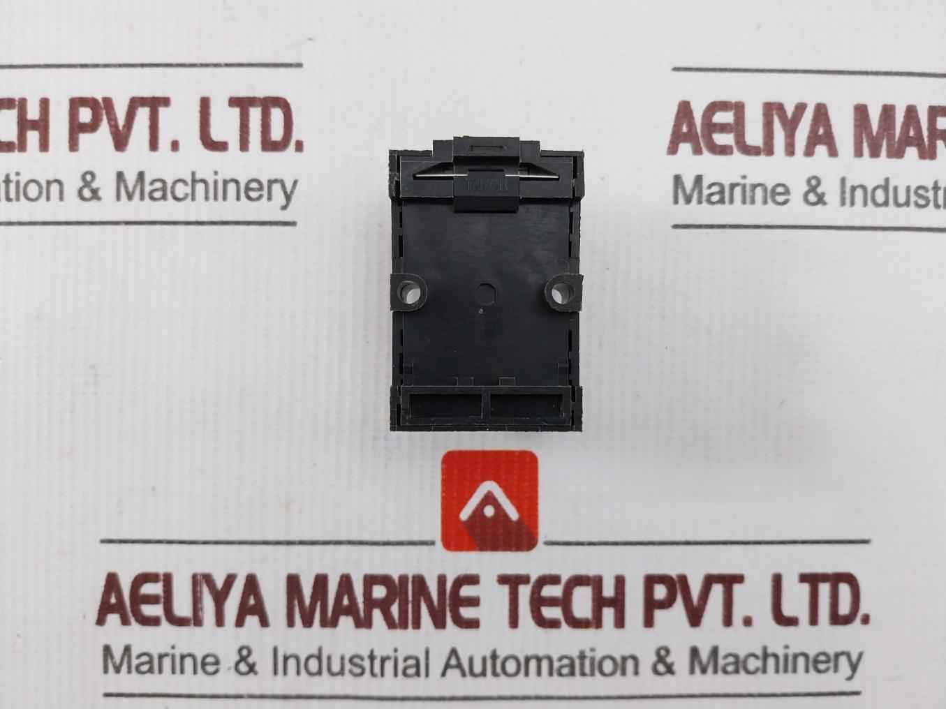 Idec Sr2P-05A Relay Socket Din Mount Screw Type