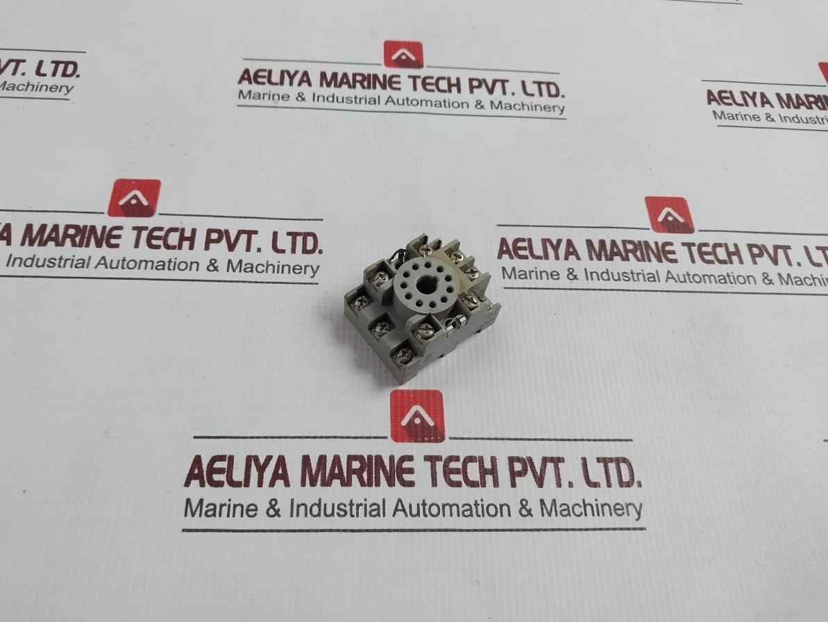 Idec Sr3P-05U Relay Socket 10A 300V