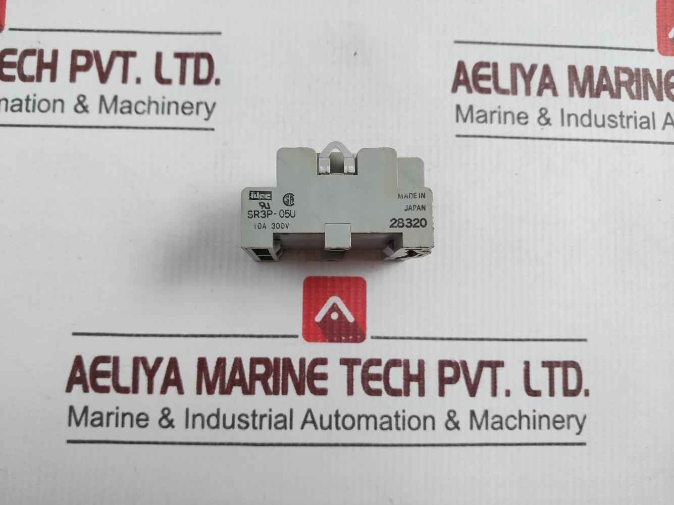 Idec Sr3P-05U Relay Socket 10A 300V