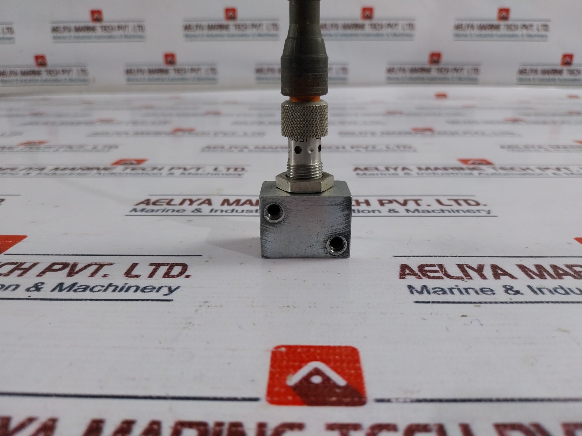 Ifm Electronic Ifs244 Inductive Sensor 1704