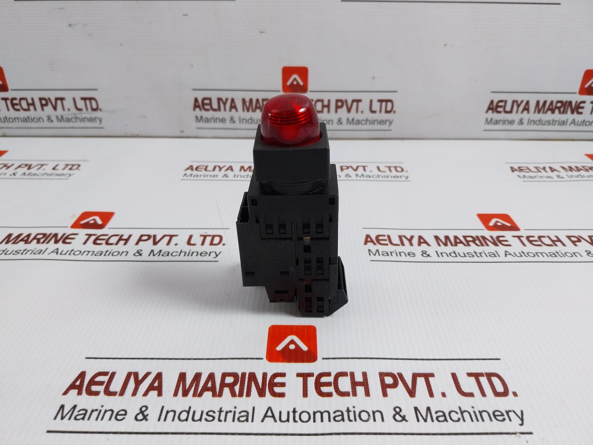 Illuminated-Push-Button-Switch-By-Fuji-Electric-100-110v-50-60hz-Ah22-Pl2-H-1