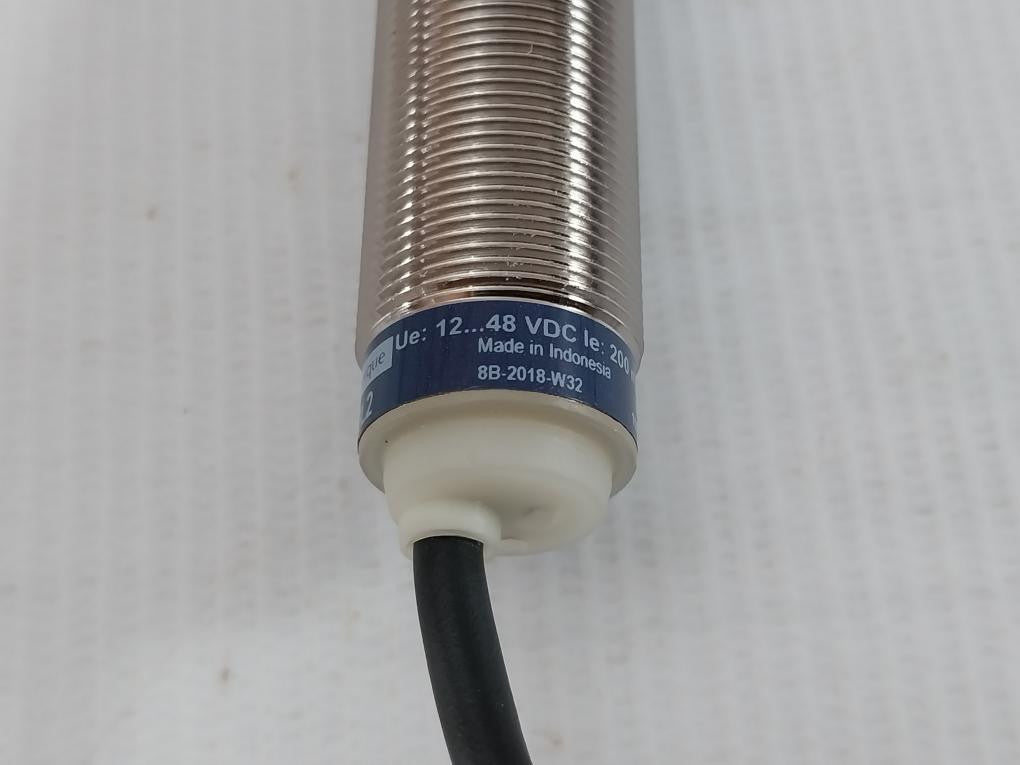 Inductive-Proximity-Sensor-12-48-Vdc-By-Telemecanique-Sensors-Xs618b1nbl2-8