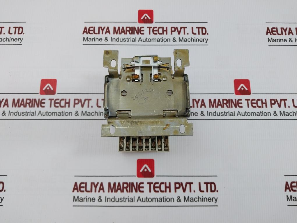 Isolating Transformer 123-2500 Rs Pro 50/60Hz 115V