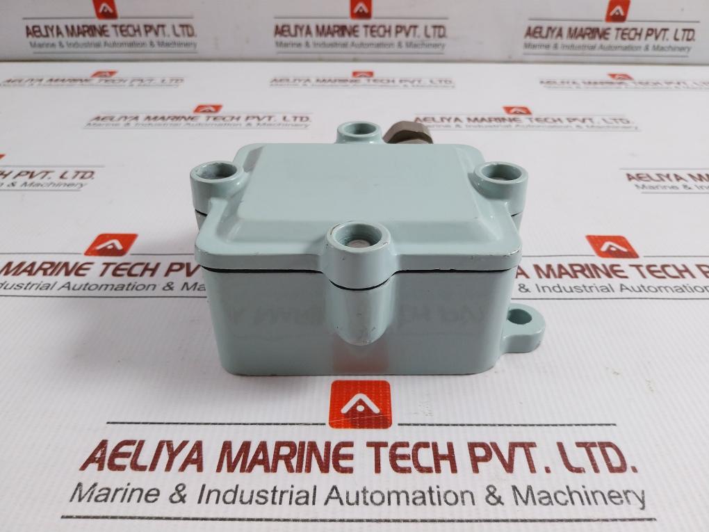 Ito-Denki-Terminal-Junction-Box-522-D2G4-208903-6