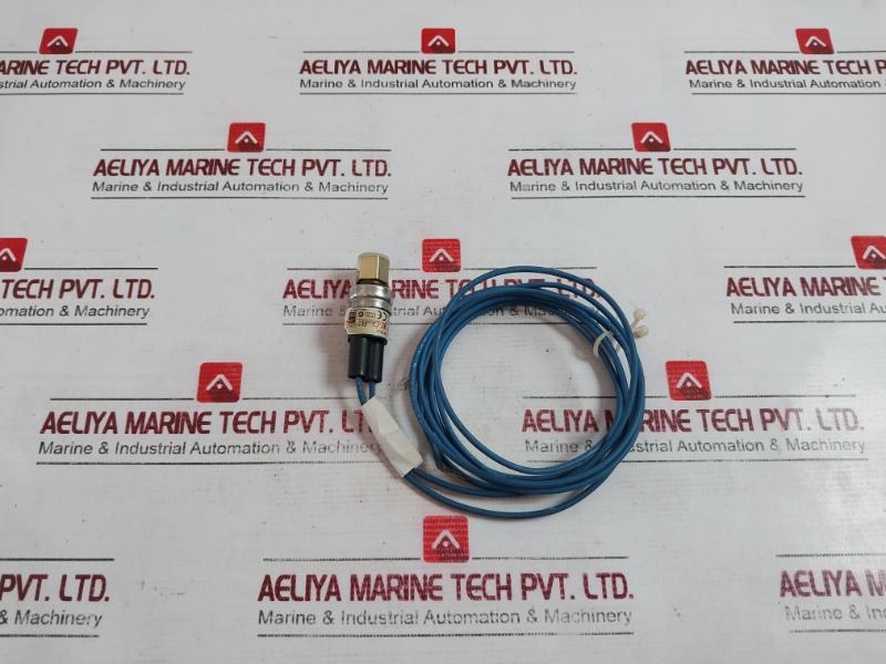 Johnson Control P100Ap-2C Encapsulated Pressure Control 240 Vac 35 Psig 60 Psig
