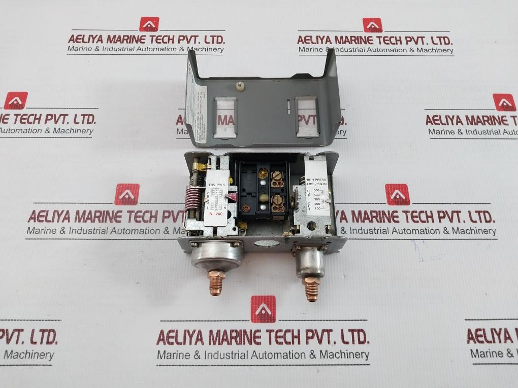 Johnson Controls 120/300Vdc Controls For Dual Pressure P70Ma-29