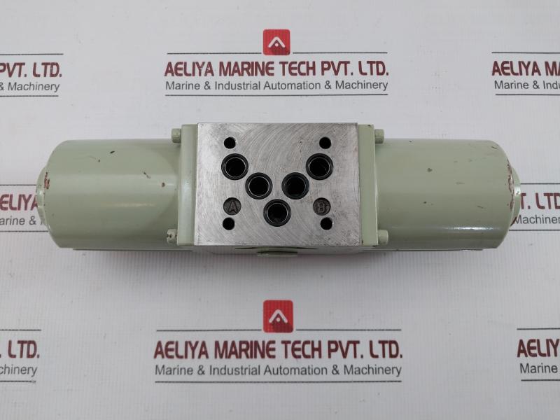 Kawasaki Rexroth Hydraulic Valve 4We10Gl-k10/Lg24Nd Dc24V