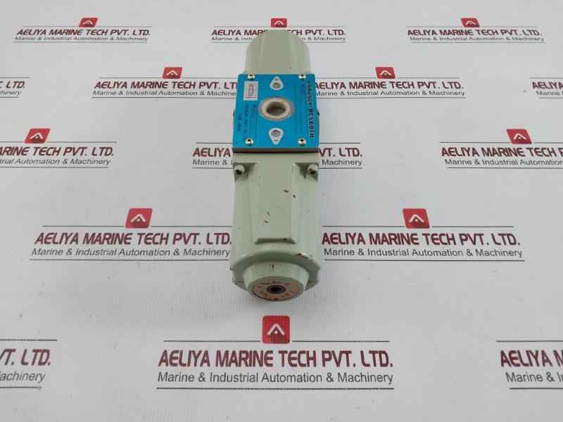 Kawasaki Rexroth Hydraulic Valve 4We10Gl-k10/Lg24Nd Dc24V