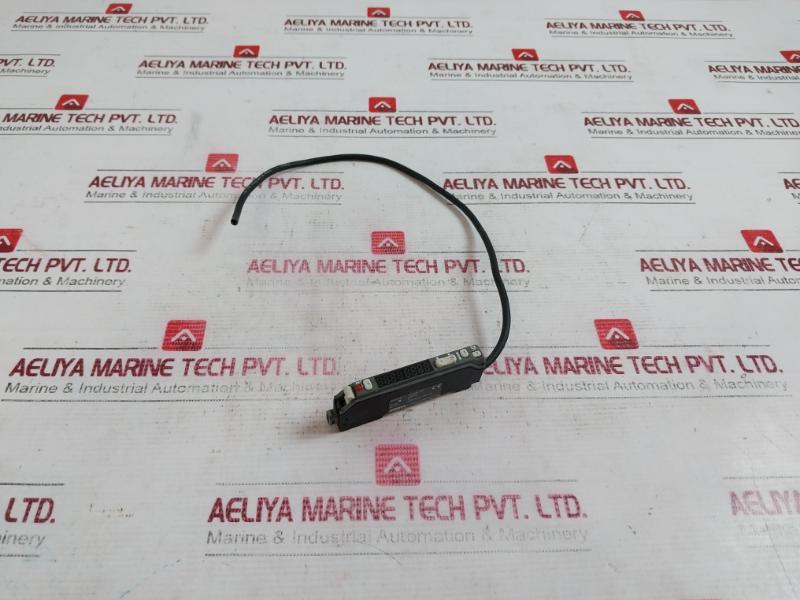 Keyence Fs-v21Rp Fibre Amplifier 12-24Vdc 30V 100Ma