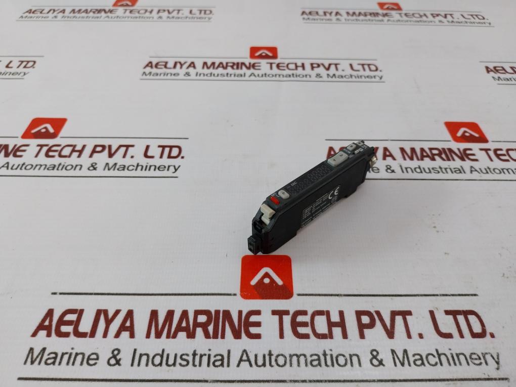 Keyence Fs-v31Cp Digital Fiber Optic Sensor 12-24V Dc