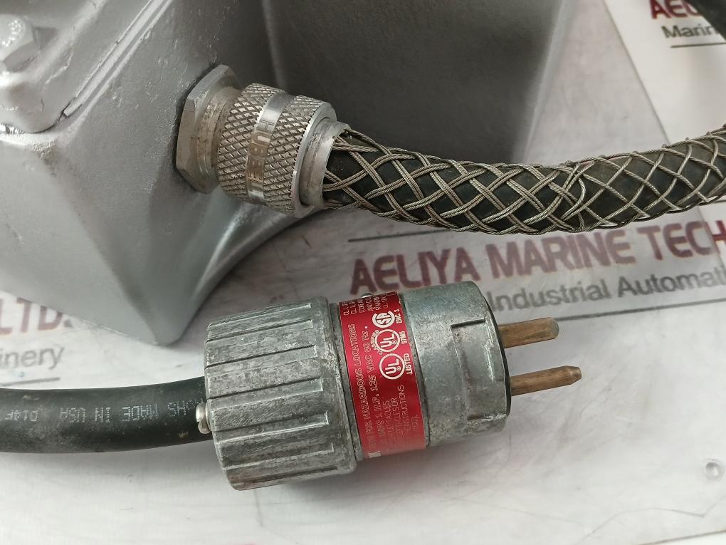 Killark Ugfi20Ad Acceptor-receptacle Interlocked With Switch 120Vac