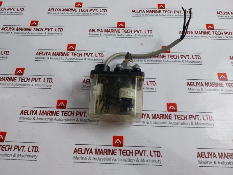 Klockner-moeller Mcs 11 Pressure Switch 125V- 0,18Kw