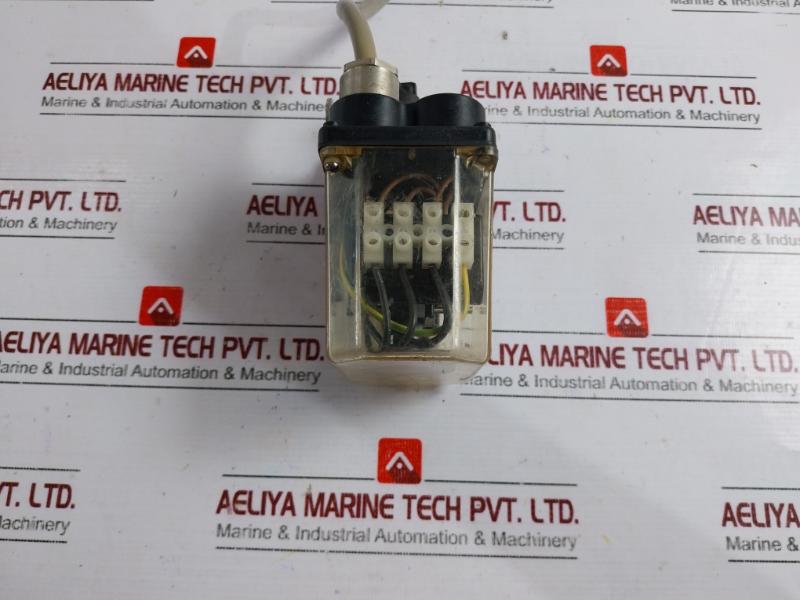 Klockner-moeller Mcs 11 Pressure Switch 125V- 0,18Kw