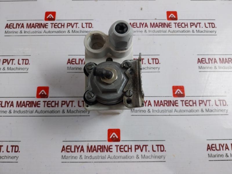 Klockner Moeller Mcs11+W-mcs Pressure Switch Ac-15 230V/2A