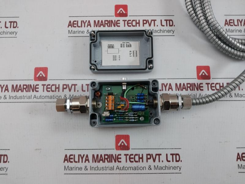 Kongsberg Signal Converter 2 Meter Gt-25/Ge-3A Weight: 1.530 Kg